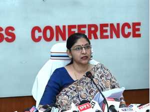 बस्तर में पुरुषों से ज्यादा महिला मतदाता, सुरक्षा के पुख्ता इंतजाम